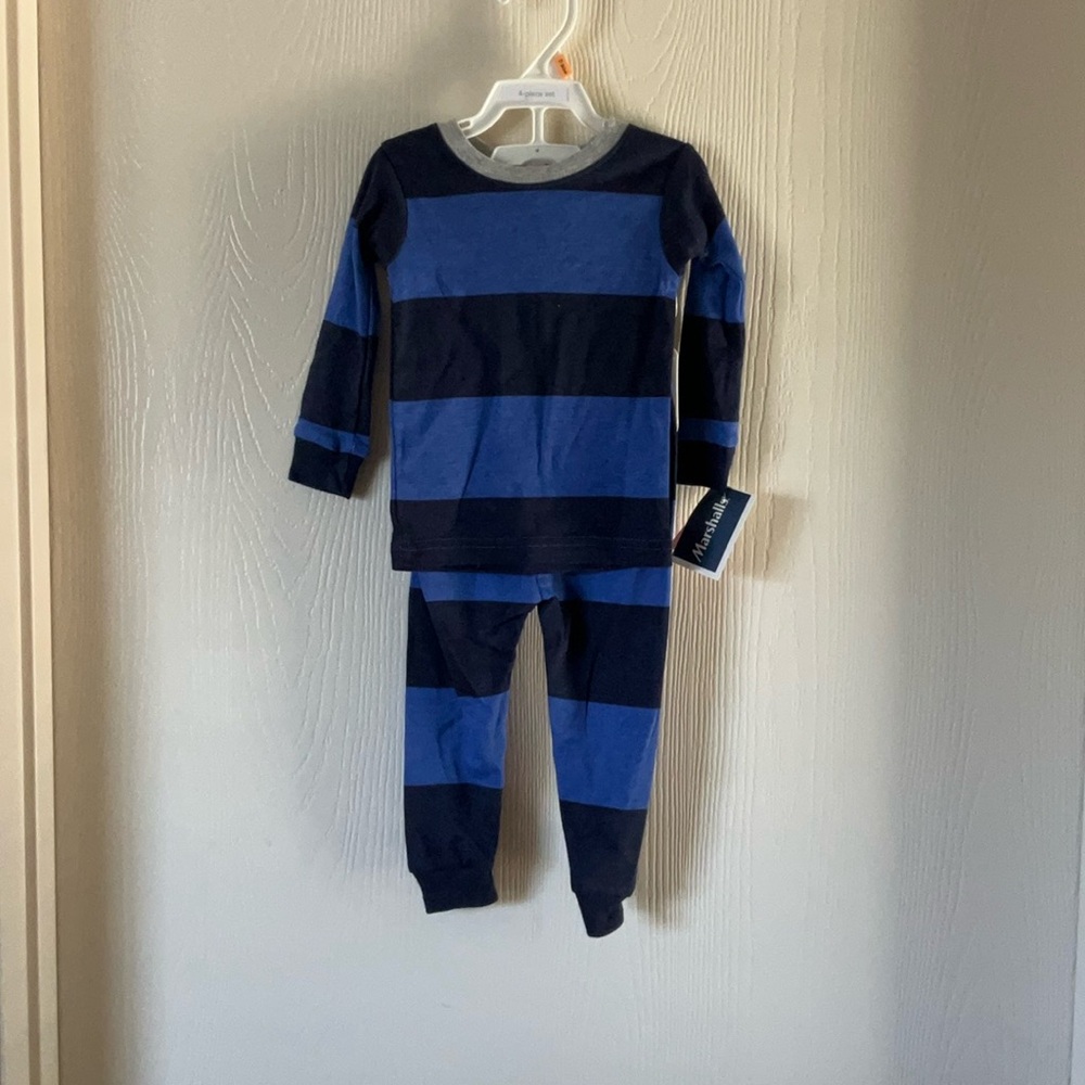 🌺$3.00 final price-Blue and Black Striped Pajama Set